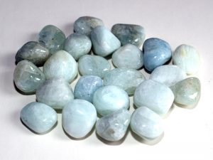 Highly polished Aquamarine (extra grade) tumble stone size 2-3 cm.