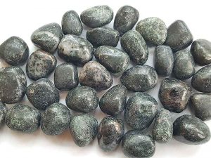Highly polished Black Apatite stone size 20-30 mm.