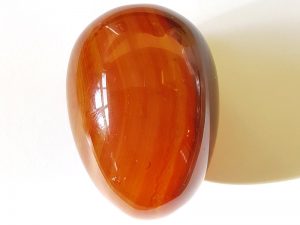 Highly polished Carnelian egg approx height 45 mm. www.naturalhealingshop.co.uk based in Nuneaton for crystals, spiritual healing, meditation, relaxation, spiritual development,workshops.