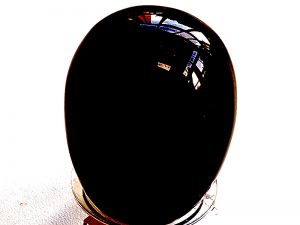 Highly polished Obsidian egg approximate height 45 mm. Beautiful to collect or hold and meditate with. Being a natural product these stones may have natural blemishes and vary in colour and banding. www.naturalhealingshop.co.uk based in Nuneaton for crystals, spiritual healing, meditation, relaxation, spiritual development,workshops.