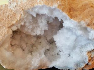 White Quartz Geode Approx size 150 mm x 90 mm. www.naturalhealingshop.co.uk based in Nuneaton for crystals, spiritual healing, meditation, relaxation, spiritual development,workshops.