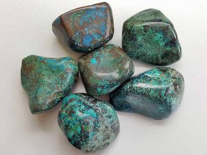 Highly polished Shattuckite size 30 - 40 mm. Being a natural product this crystal may have natural blemishes and vary in colour. www.naturalhealingshop.co.uk based in Nuneaton for crystals, spiritual healing, meditation, relaxation, spiritual development,workshops.