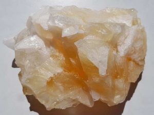 Angel Wing Calcite approx 155 x 111 mm Being a natural product this crystal may have natural blemishes and vary in colour and banding. www.naturalhealingshop.co.uk based in Nuneaton for crystals, spiritual healing, meditation, relaxation, spiritual development,workshops.