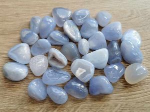 Highly polished Blue Lace Agate stone size 20-30 mm. Being a natural product these stones may have natural blemishes and vary in colour and banding. www.naturalhealingshop.co.uk based in Nuneaton for crystals, spiritual healing, meditation, relaxation, spiritual development,workshops.