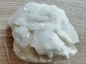Quartz Candle cluster approx size 65 x 60 x 45 mm Being a natural product this crystal may have natural blemishes and vary in colour and banding. www.naturalhealingshop.co.uk based in Nuneaton for crystals, spiritual healing, meditation, relaxation, spiritual development,workshops.