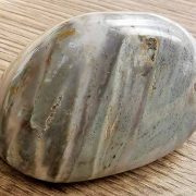 Petrified Wood approx sizes 50 x 30 x 30 mm. Being a natural product these stones may have natural blemishes and vary in colour and banding. www.naturalhealingshop.co.uk based in Nuneaton for crystals, spiritual healing, meditation, relaxation, spiritual development,workshops.